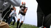 Madden NFL 12 'Peyton Hillis cover shoot' Trailer